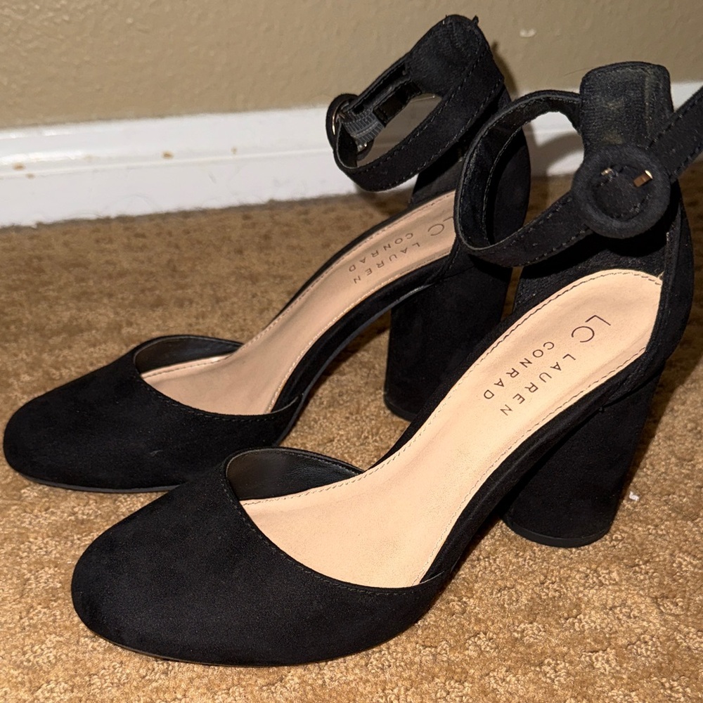 LC Lauren Conrad Elegant Black Heels